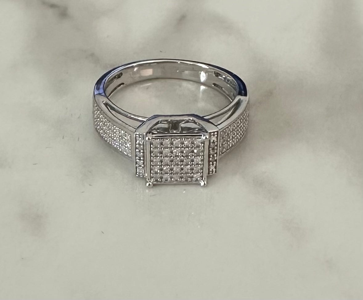 Diamond Women’s Ring