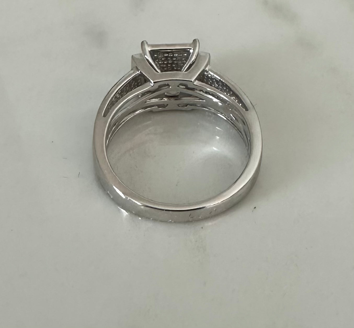 Diamond Women’s Ring