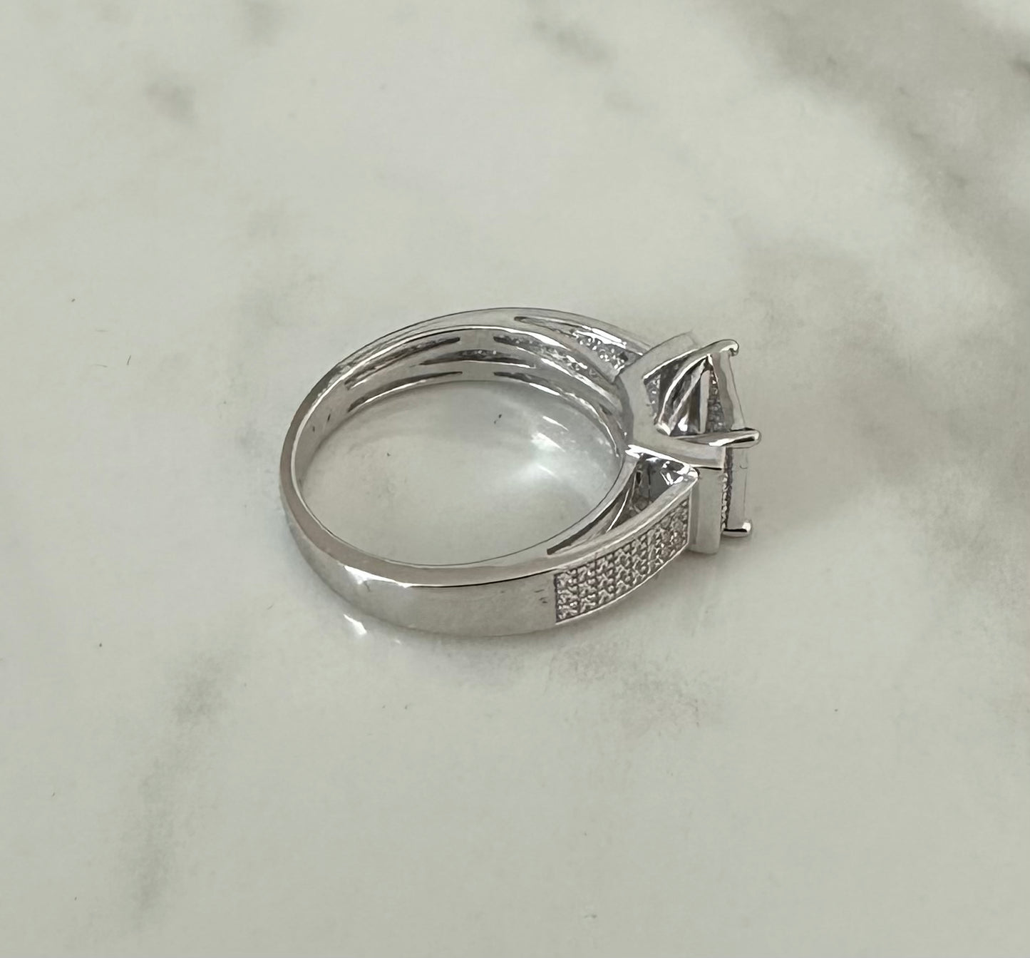 Diamond Women’s Ring